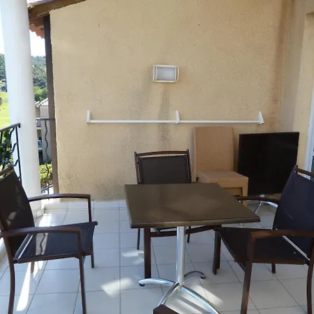 Apartment Cap Esterel Village : 2 Pieces Mer Terrasse D'angle - Fh - Esterel Vacances 63la Saint-Raphael (Var)